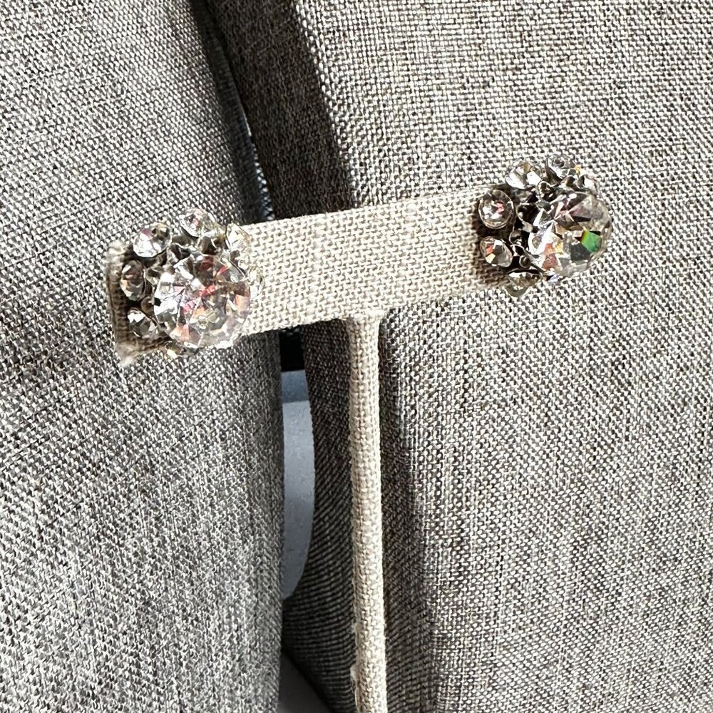 Vintage Signed Coro Rhinestone Screw-back Earrings Silver Tone Floral Design MCM - Picture 9 of 9